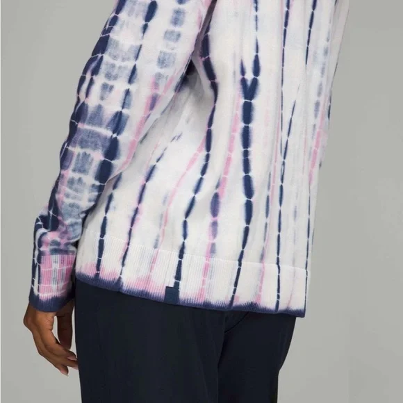 Lululemon Tie Dye Crewneck Sweater
Linear Tie Dye Mineral Blue Multi - Picture 3 of 6